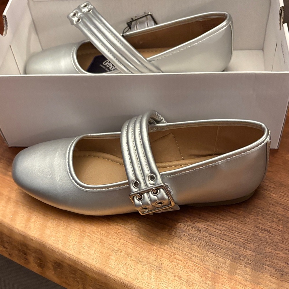 Sonoma Ortholite Delilah Silver Cushioned Maryjanes - NIB, size 6.5